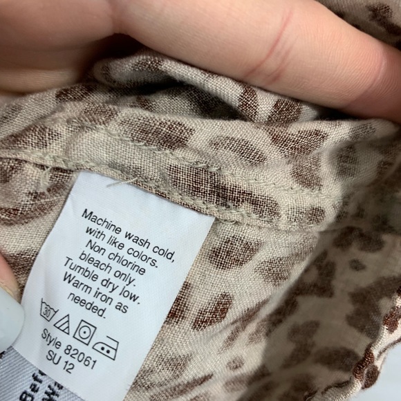 J Crew 100% Linen Leopard Print Blouse - Picture 5 of 7